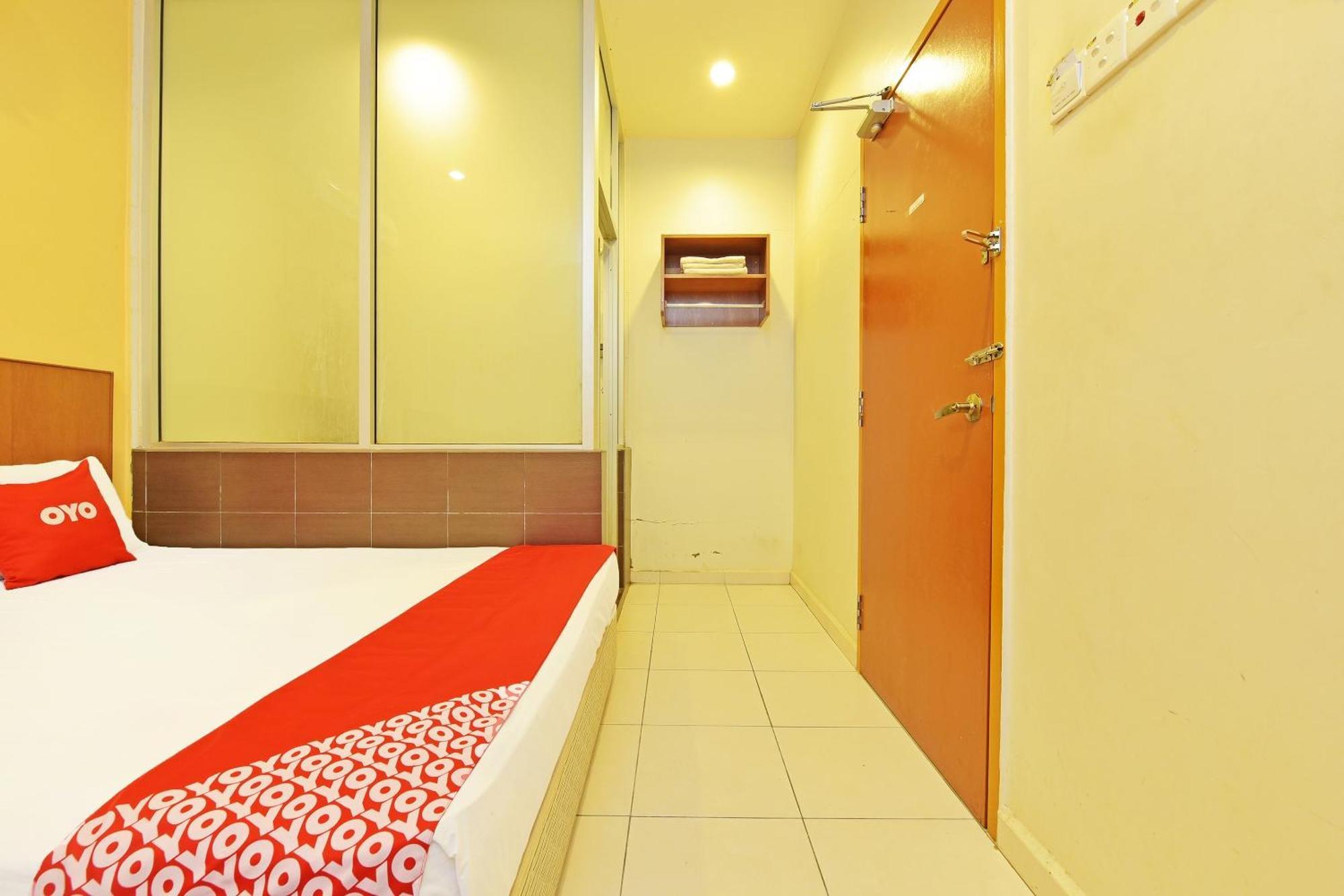 Oyo 582 Hotel Walk Inn Kampong Pasir Puteh (Melaka) Exterior foto