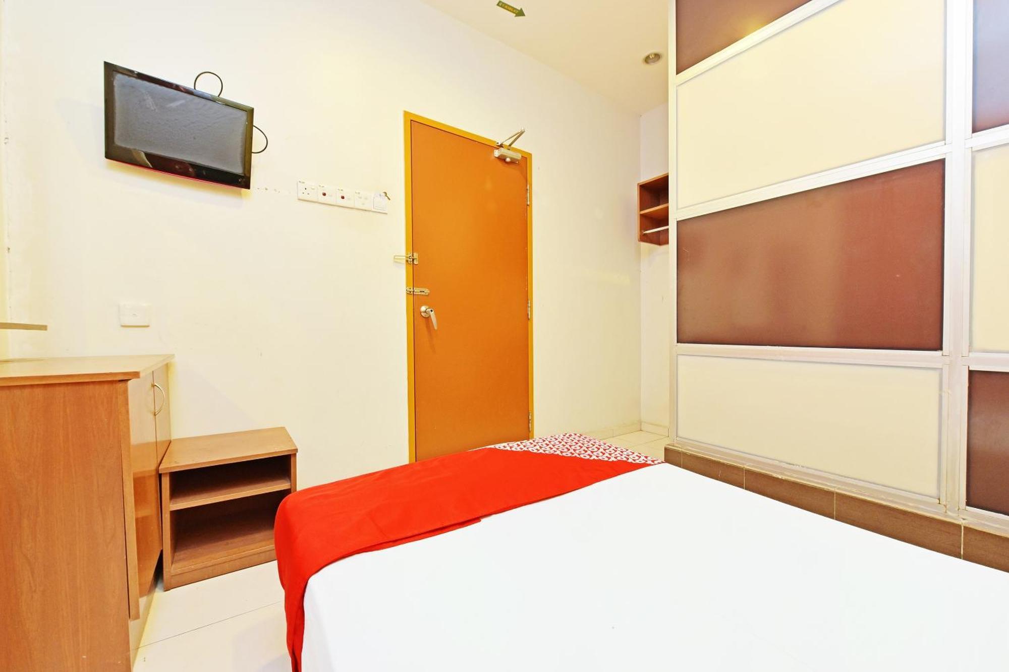 Oyo 582 Hotel Walk Inn Kampong Pasir Puteh (Melaka) Exterior foto