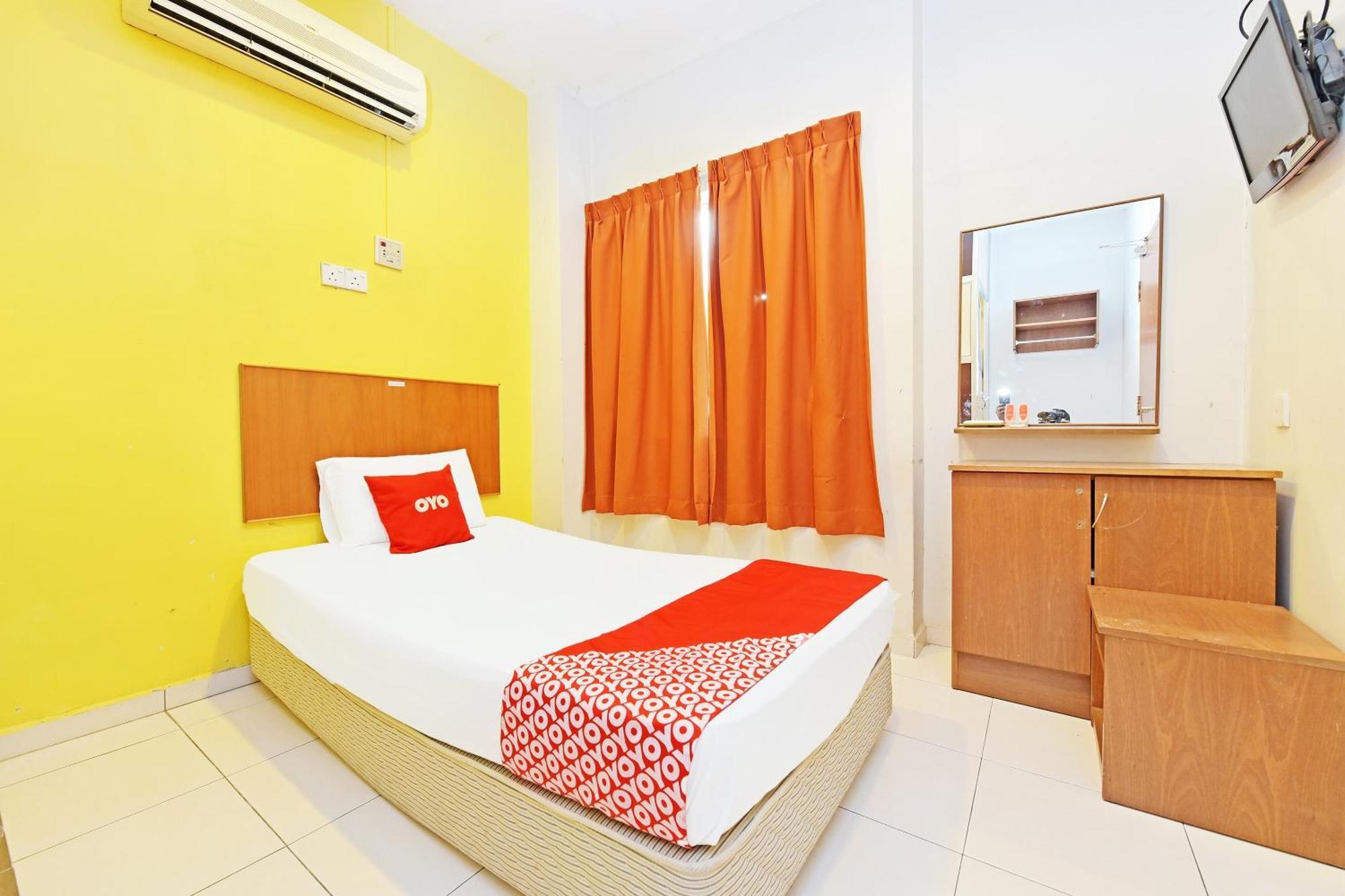 Oyo 582 Hotel Walk Inn Kampong Pasir Puteh (Melaka) Exterior foto