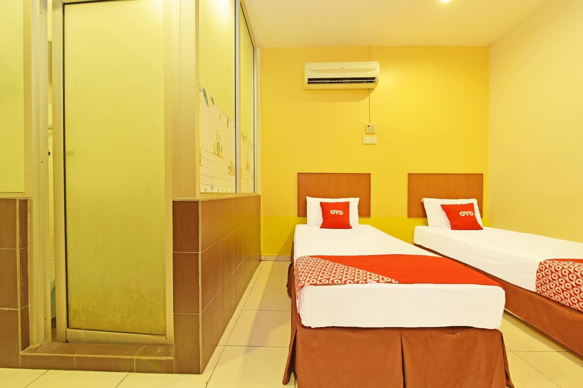 Oyo 582 Hotel Walk Inn Kampong Pasir Puteh (Melaka) Exterior foto