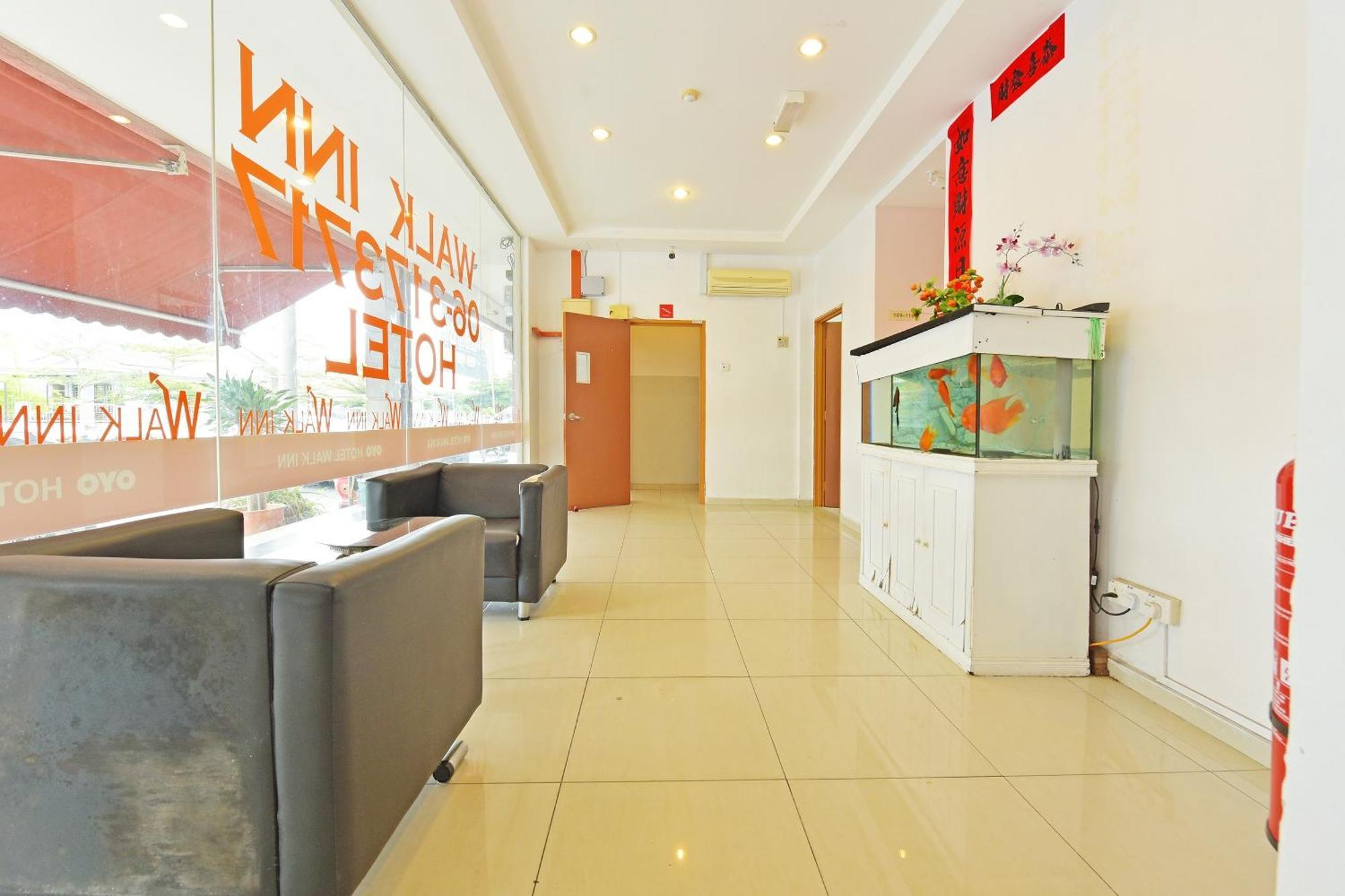 Oyo 582 Hotel Walk Inn Kampong Pasir Puteh (Melaka) Exterior foto